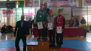 Międzynarodowe Mistrzostwa Polski Juniorów i Kadetów - Brzeźnica 2015 - Dominik Lubelski na trzecim stopniu podium