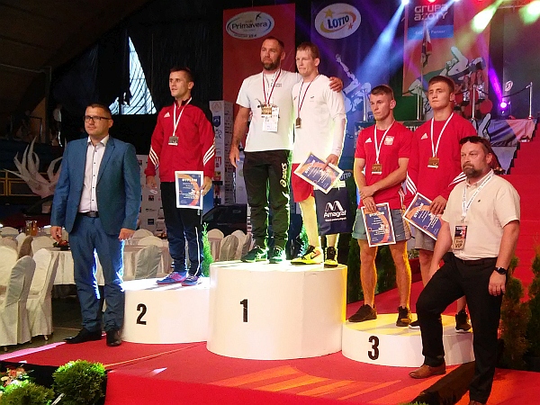 Mistrzostwa Polski Seniorów - Zgierz 2016 :: Wiktor Szmulaj na trzecim stopniu podium